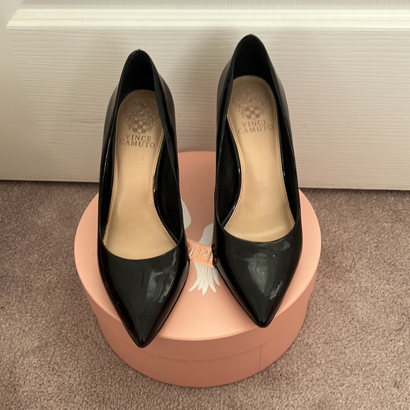 Vince Camuto heels - Picture 4 of 7